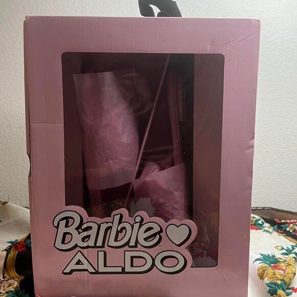 Size 8.5 aldo pink sequined - Picture 2 of 5